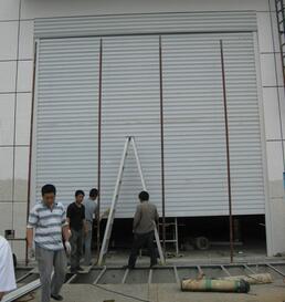 卷簾門(mén)的電動(dòng)裝置如何配置